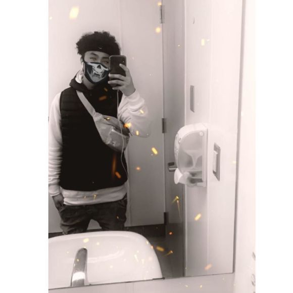 Meet your Posher, Vincent - Picture 1 of 1